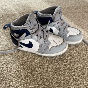 Nike Kids' High-Top Sneakers in Gray, White & Navy
